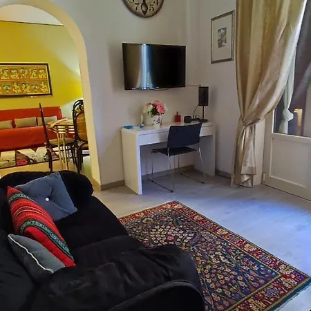 Pretty House-3
